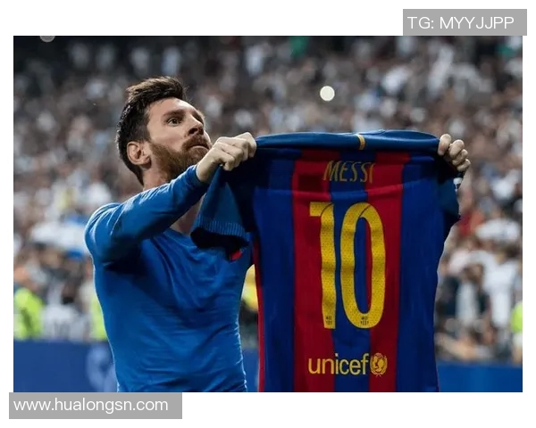 足球明星风采对比展现不同阶段的魅力与成就 足球明星风采对比展现不同阶段的魅力与成就